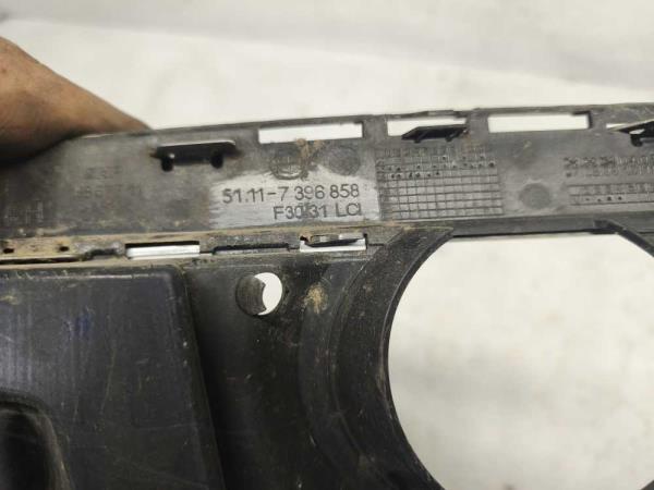 PARECHOC GRILLE PRISE D'AIR DROIT BMW - Vue 2